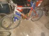 3 cykler hvor en er BMX - 4