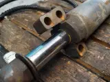 New Holland LB115B Styrecylinder 85807997 - 3