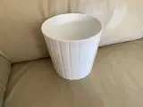 Urtepotte skjuler fra Ikea 