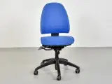 Kinnarps 6000 kontorstol i blå fame polster