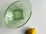 Grøn glasskål m sommermotiv, oval, NB - 2