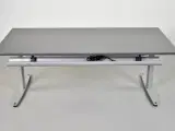 Demo hæve-/sænkebord med grå laminat og alugråt stel, 180 cm. - 3