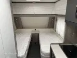 2024 - Hobby On Tour 460 DL   Dejlig rejsevogn med enkelsenge fra Hinshøj Caravan - 4