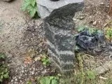 90 cm granit kunstsøjle
