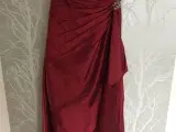 Smuk galla kjole med sjal