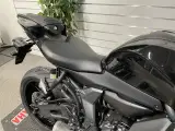 Yamaha R7 Midnight Black - 5