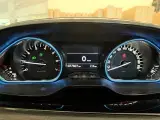 Peugeot 2008 1,2 e-THP 110 Selection Sky - 2