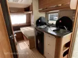 2012 - Adria Adora 472 LU   1 EJERS, Populær enkeltsengs-vogn, LAV VÆGT, m/ MOVER+KLIMA - 4