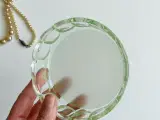 Lysegrøn glasskål m matteret bund, uranglas - 4