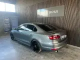 VW Jetta 1,6 TDi 105 Trendline BMT - 5