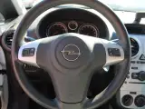 Opel Corsa 1,0 12V Enjoy - 4