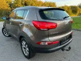 Kia Sportage 2,0 CRDi 136 Premium Van - 4