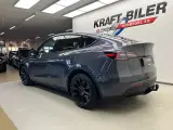 Tesla Model Y  Long Range AWD - 3