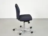 Häg h05 5200 kontorstol med sort/blå polster - 4