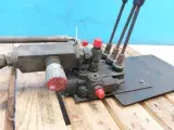 Fodervogn Hydraulik Kontrolventil - 2