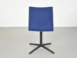 Four design konferencestol med blåt polster, på grå drejefod - 3