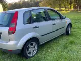 Ford Fiesta 1,4 benzin - 3