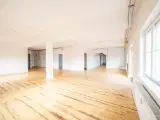 Fleksibelt kontormiljø med lys. luft og karakter - 2