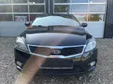 Kia Ceed 1,6 CRDi 115 Active Fashion SW - 2