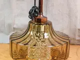 Smuk loftslampe i røgfarvet glas og palisander.