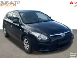 Hyundai i30 1,6 CRDi DPF Classic 90HK 5d - 2