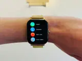 Smartwatch med 2 remme og oplader - 2