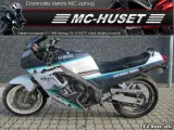 Yamaha FZ 750