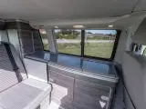 2018 - VW California Ocean 4 Motion   Velholdt og fuldt udstyret autocamper med firehjulstræk - Kørt 118,000 Km. - 3