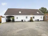 Spændende ejendom i Korinth med flere boliger og erhverv - 3