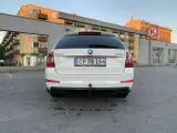 Skoda Octavia 2,0 TDi 150 Ambition Combi DSG - 4