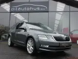 Skoda Octavia 1,6 TDi 115 Style Combi DSG - 2