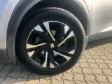 Peugeot 2008 1,2 PureTech Allure Pack 130HK 5d - 3