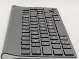 ⭐️· Logitech iPad Keyboard - 4