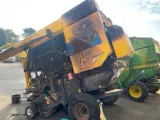 New Holland BR7070 (Sælges i dele/For parts) - 4