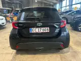 Toyota Yaris 1,5 Hybrid H3 Smart e-CVT - 4