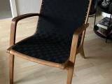 Design lænestol i kirsebærtræ.