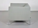 Paustian loungestol med grå/grønt polster og grå metalben - 2