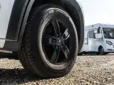 2021 - Bravia 636 140 Hk Edition 30   Campervan med langsgående senge og god indretning Kørt 20,500 Km. - 3