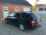 Skoda Octavia Combi 2,0 TDI - DSG.  - 2