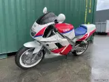 Yamaha FZR 1000 - 4