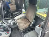Mecalac AX700 - 4