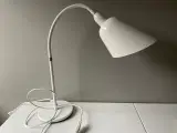 Arne Jacobsen bordlampe, BELLEVUE AJ3