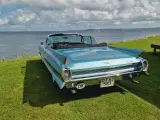 Cadillac DeVille Cabriolet  - 2