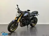 Yamaha FZ1 - 5