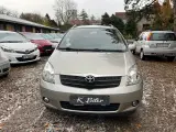 Toyota corolla verso 1.8 benziner 1 ejers !  - 2