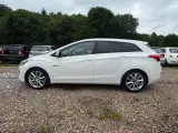 Hyundai i30 1,6 CRDi 110 Style CW Eco - 2