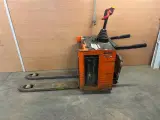 Billig elektrisk palleløfter med ståplade. - 5