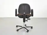 Dauphin kontorstol med brunt polster og sorte armlæn - 3