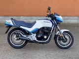 Suzuki GSX 550 ESD