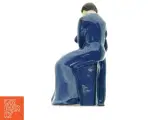 Keramikfigur af to omfavnende personer fra JIE (str. 19 cm) - 4